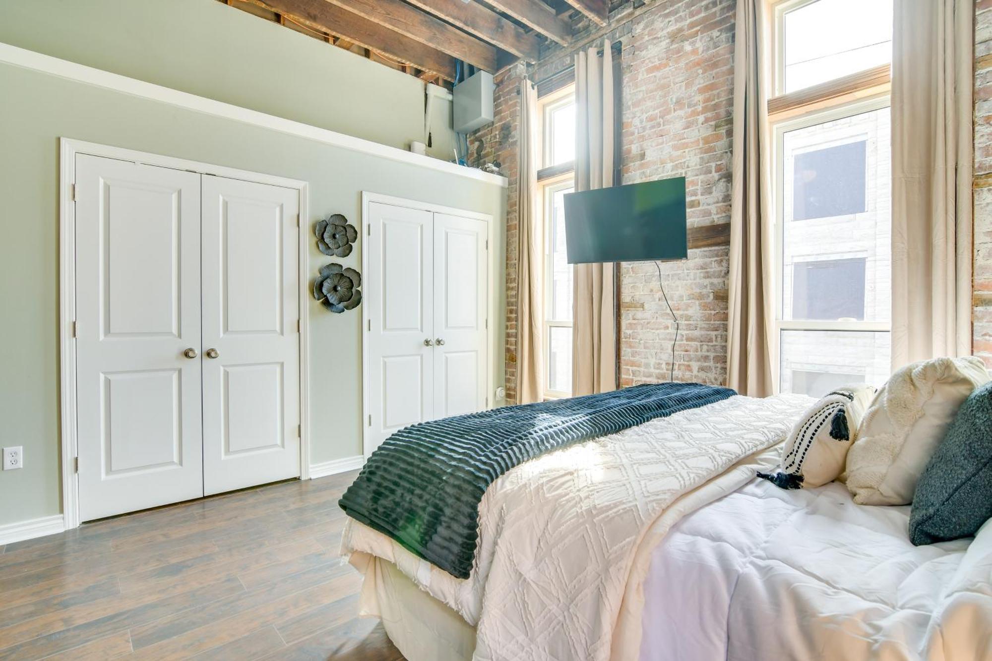 Dtwn Loft In The Heart Of Monett Pets Welcome! Exterior foto