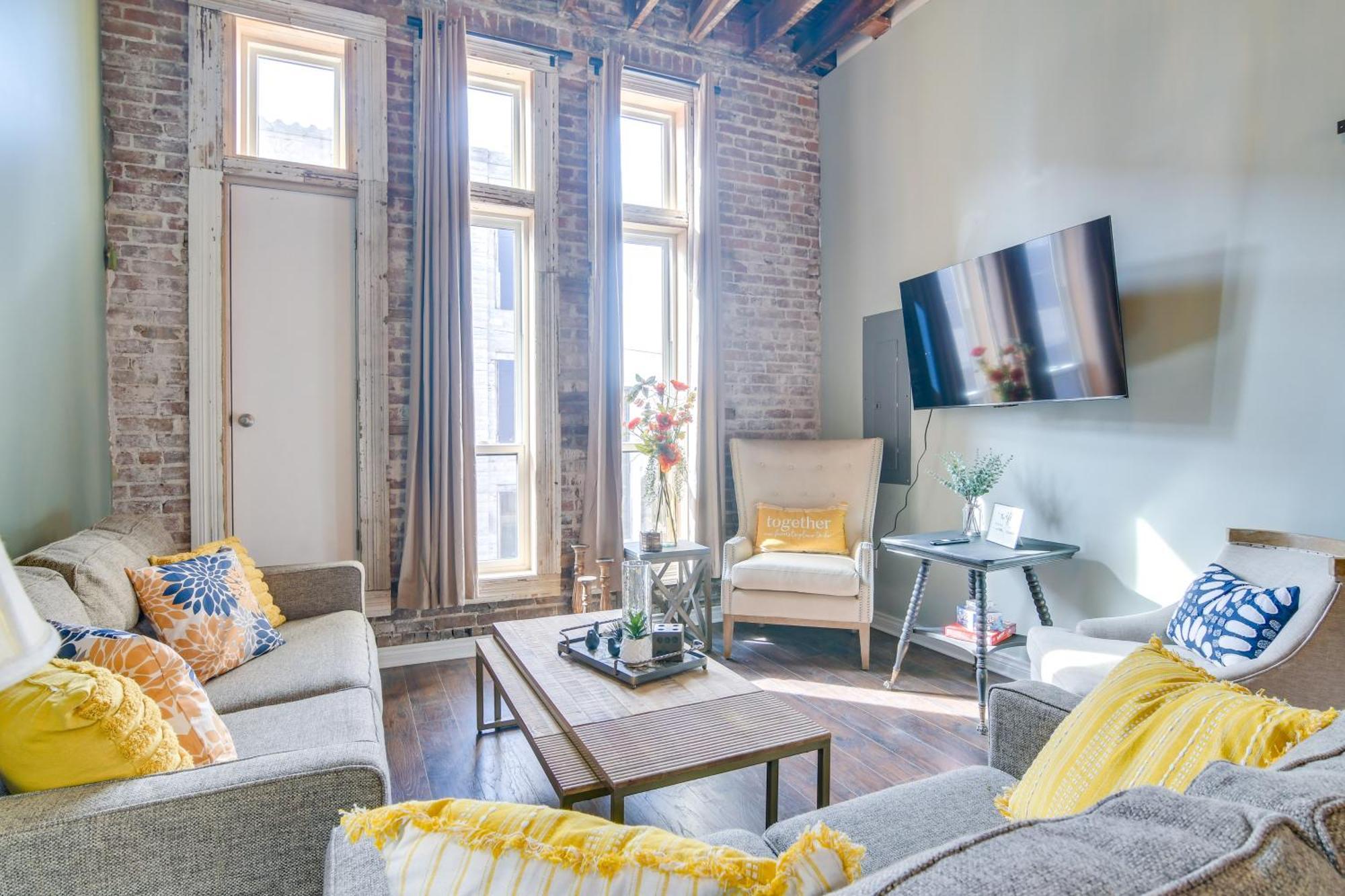 Dtwn Loft In The Heart Of Monett Pets Welcome! Exterior foto